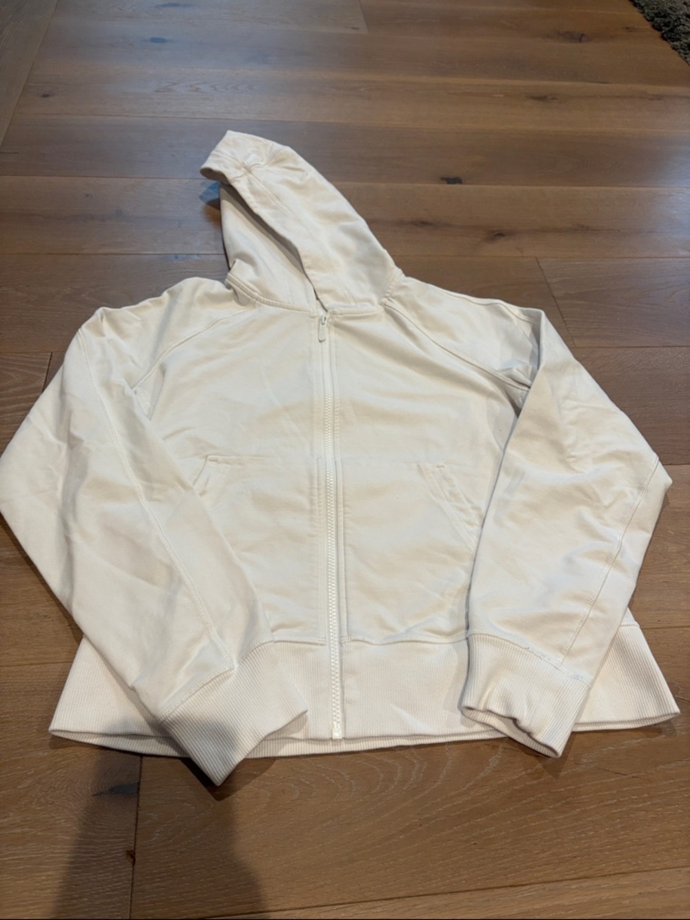 lululemon athletica Size Medium Off-White Hooded Full-Zip Sweatshirt.